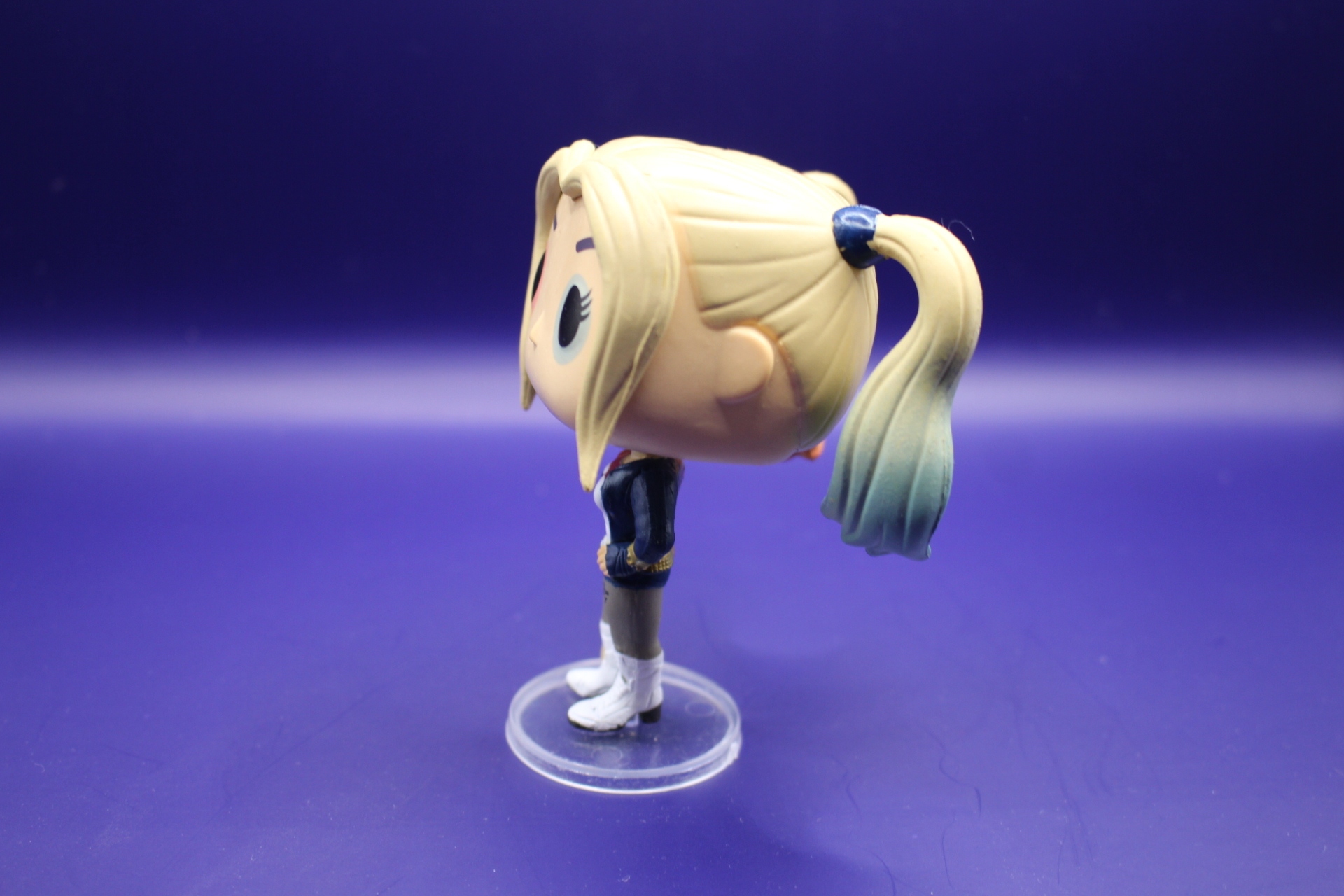 Harley Quinn Funko side view