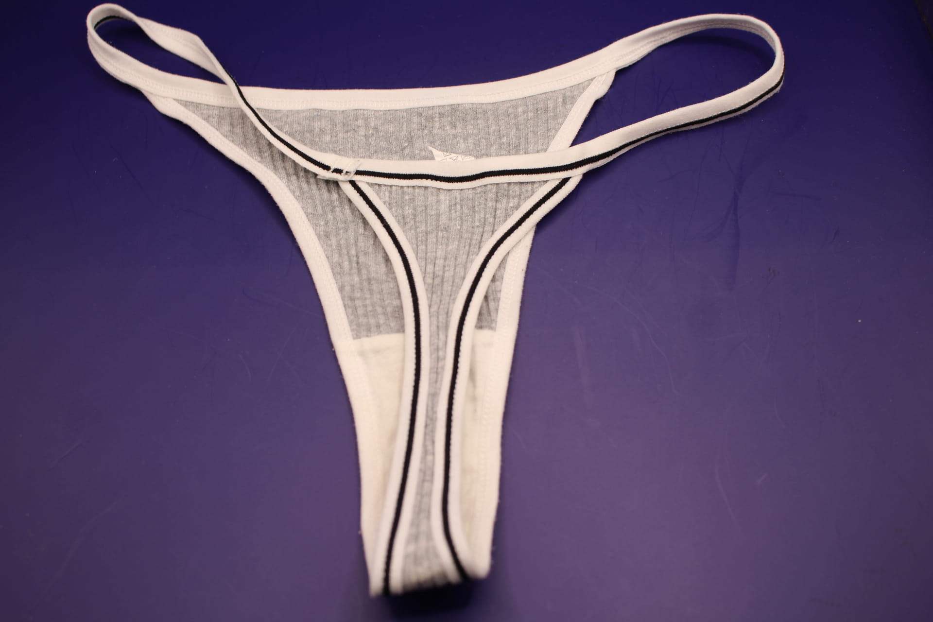 grey cotton v string panty, back view 