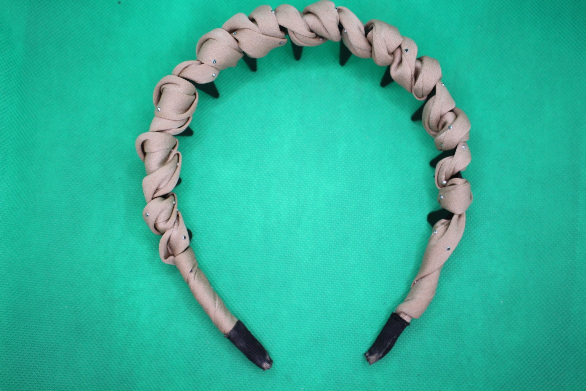 volumizing headband from Temu, overhead front view
