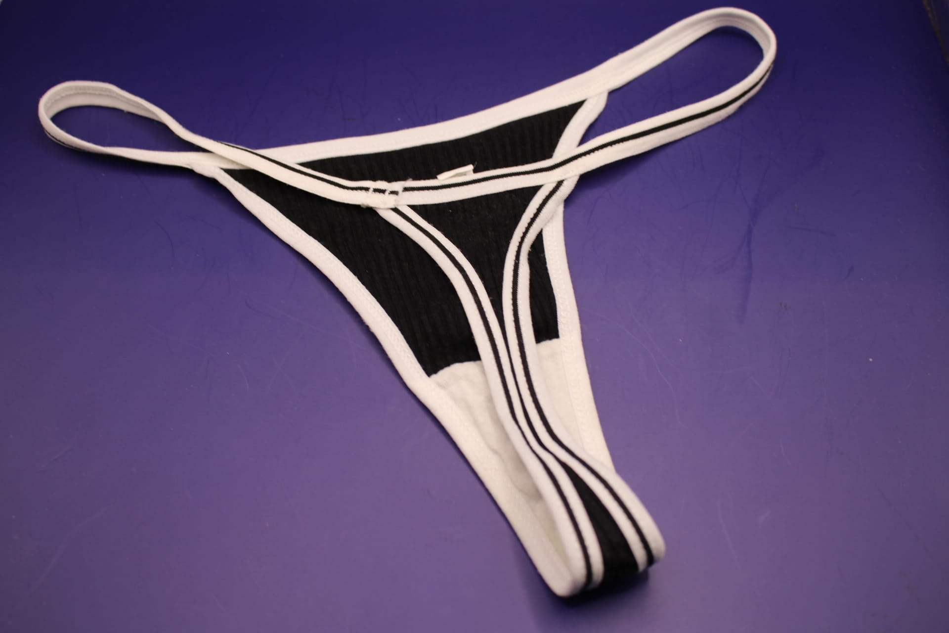 peach cotton v string panty, back view 