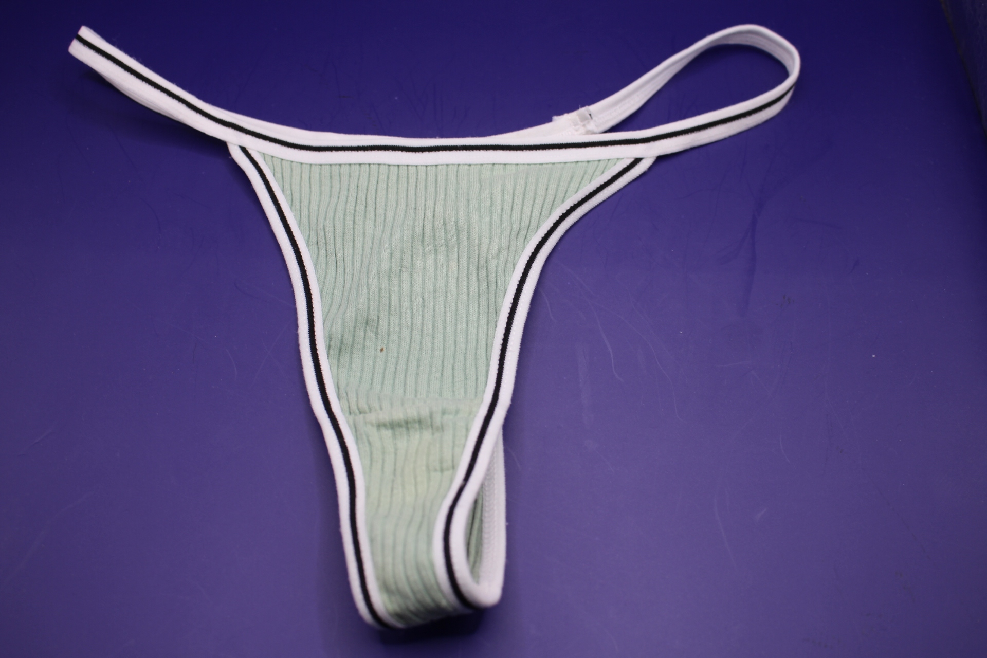 green cotton v string panty, front view 